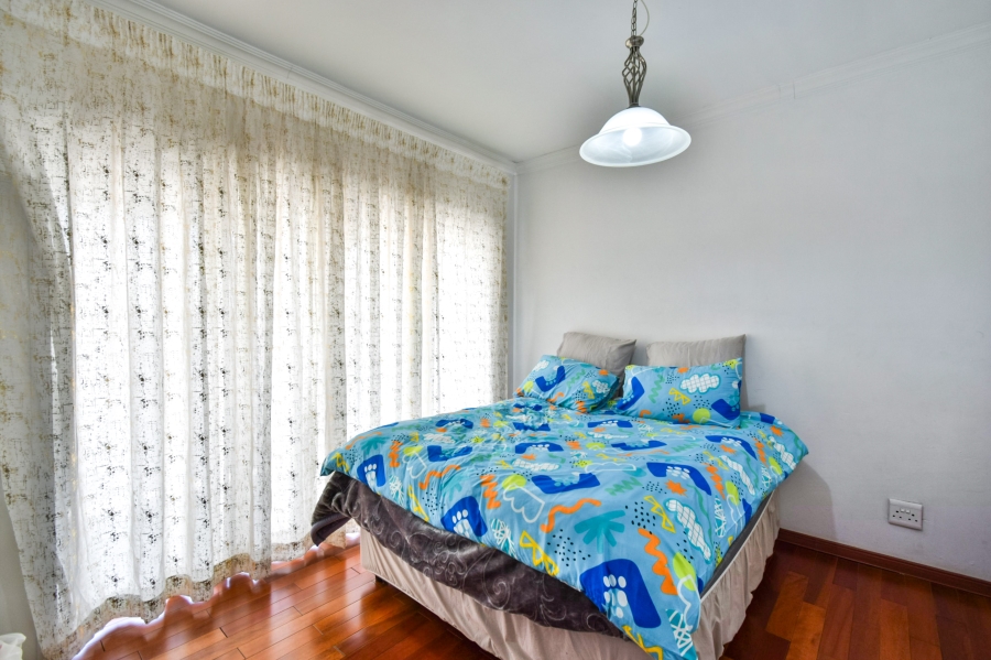 6 Bedroom Property for Sale in Mooikloof Glen Gauteng