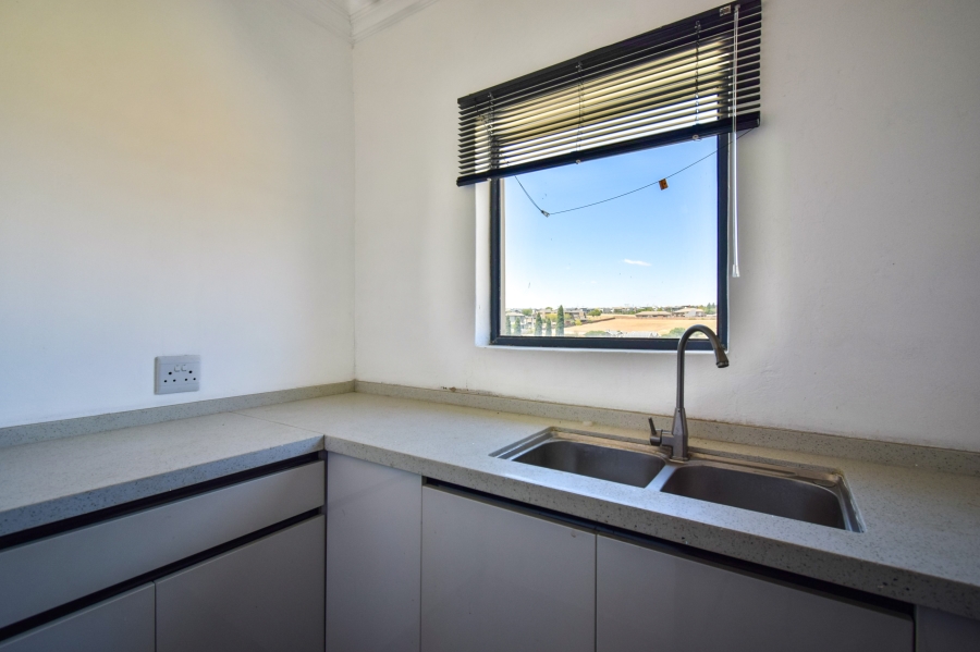 6 Bedroom Property for Sale in Mooikloof Glen Gauteng