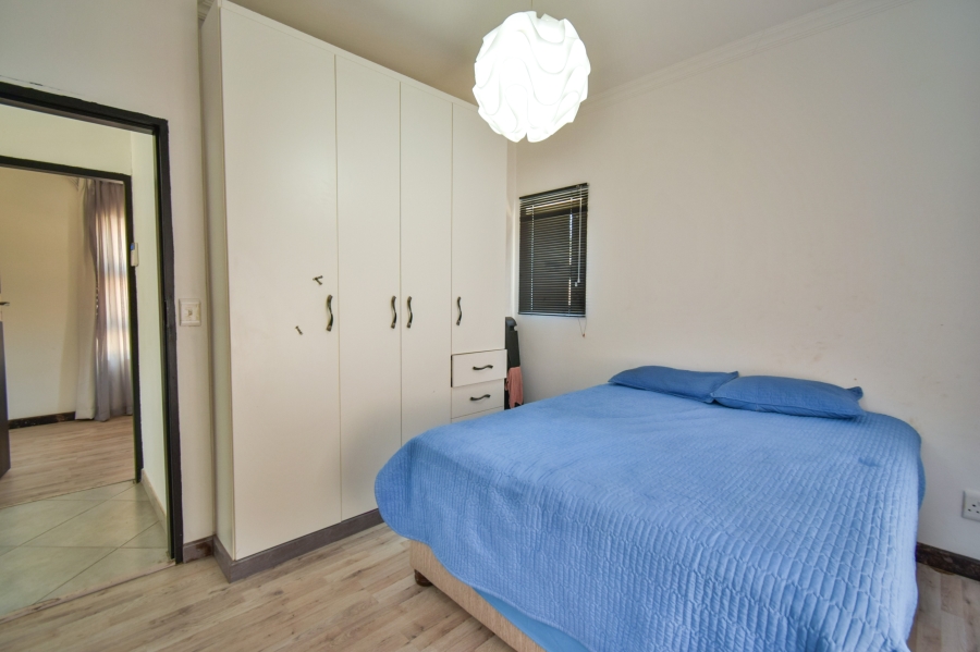 6 Bedroom Property for Sale in Mooikloof Glen Gauteng