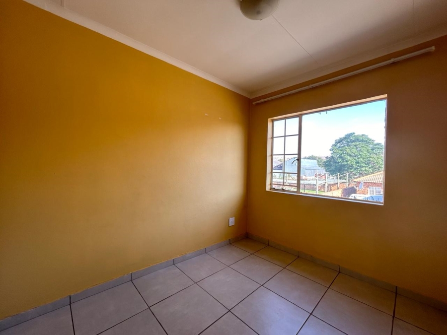 To Let 2 Bedroom Property for Rent in Andeon Gauteng
