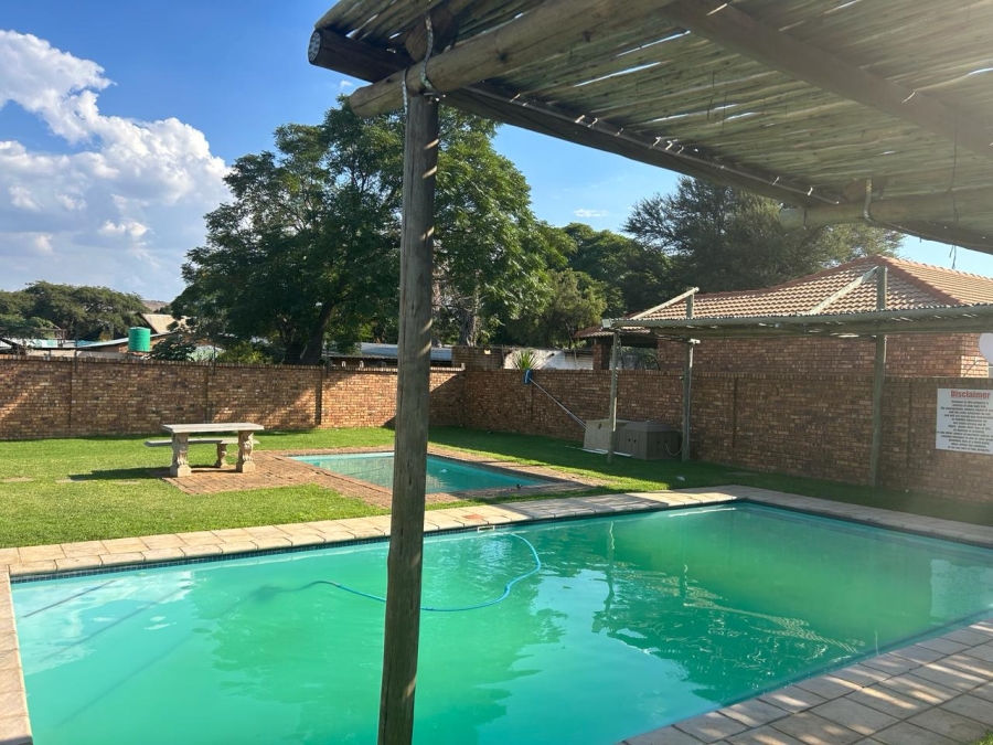 To Let 2 Bedroom Property for Rent in Andeon Gauteng