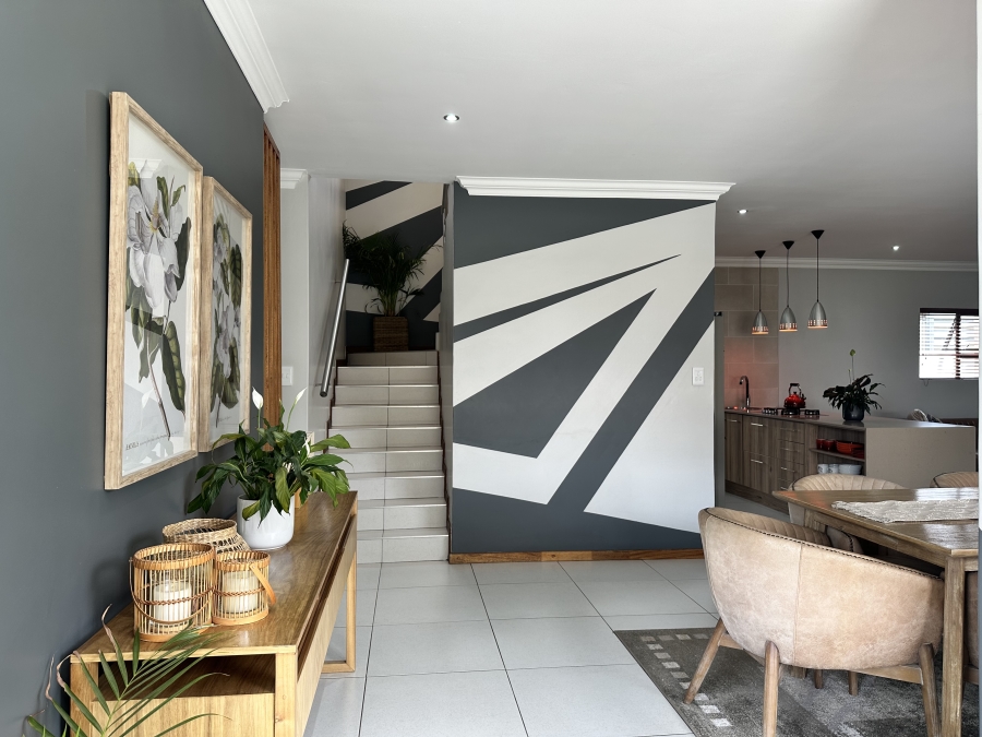 4 Bedroom Property for Sale in Thatchfield Estate Gauteng