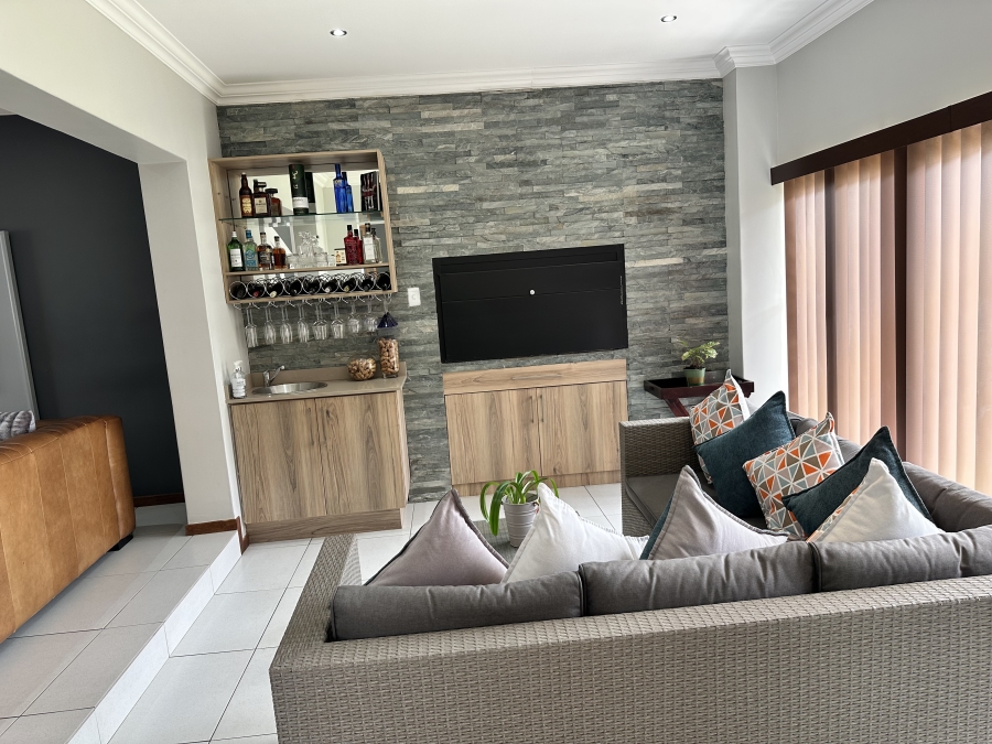 4 Bedroom Property for Sale in Thatchfield Estate Gauteng