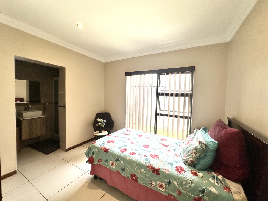 4 Bedroom Property for Sale in Thatchfield Estate Gauteng