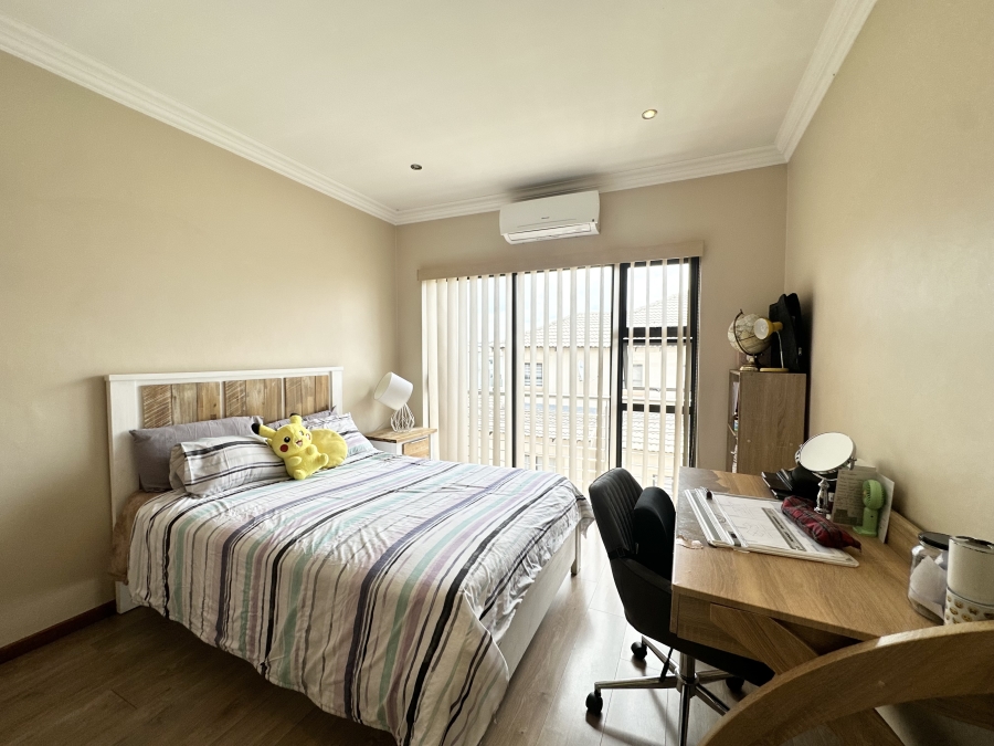 4 Bedroom Property for Sale in Thatchfield Estate Gauteng