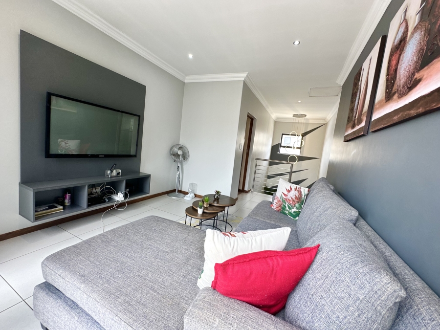 4 Bedroom Property for Sale in Thatchfield Estate Gauteng