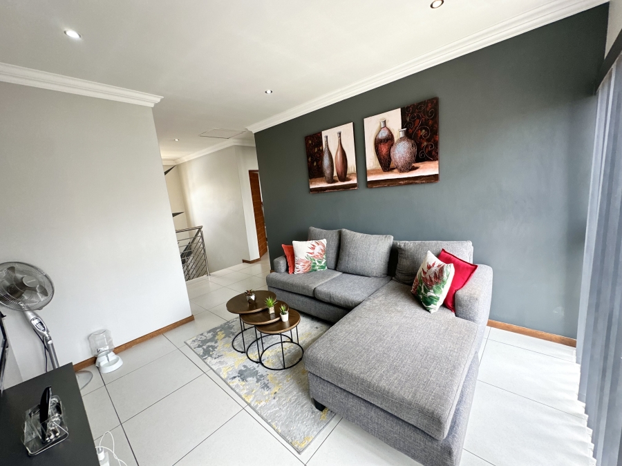 4 Bedroom Property for Sale in Thatchfield Estate Gauteng