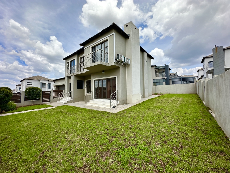 4 Bedroom Property for Sale in Thatchfield Estate Gauteng