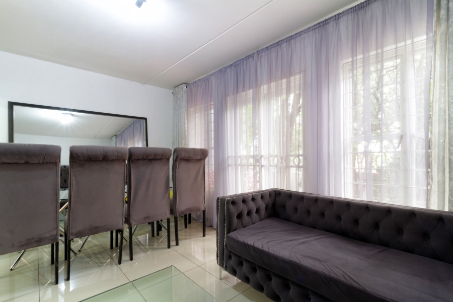 2 Bedroom Property for Sale in Radiokop Gauteng