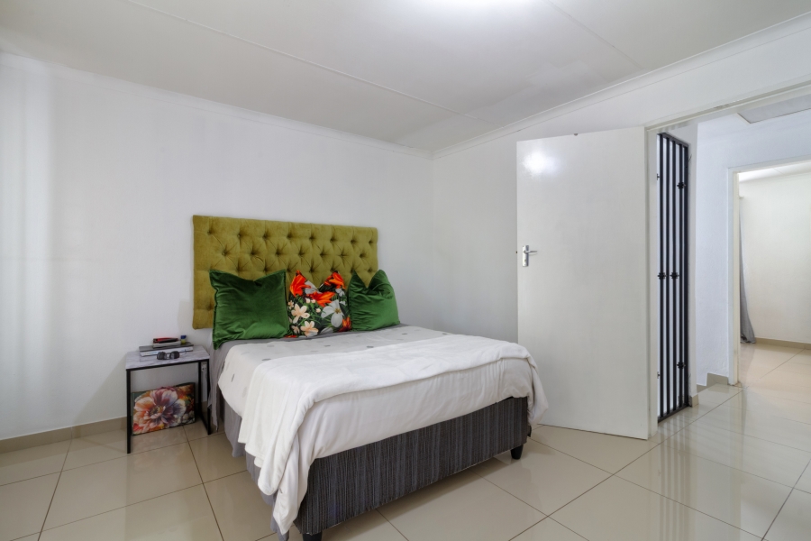 2 Bedroom Property for Sale in Radiokop Gauteng