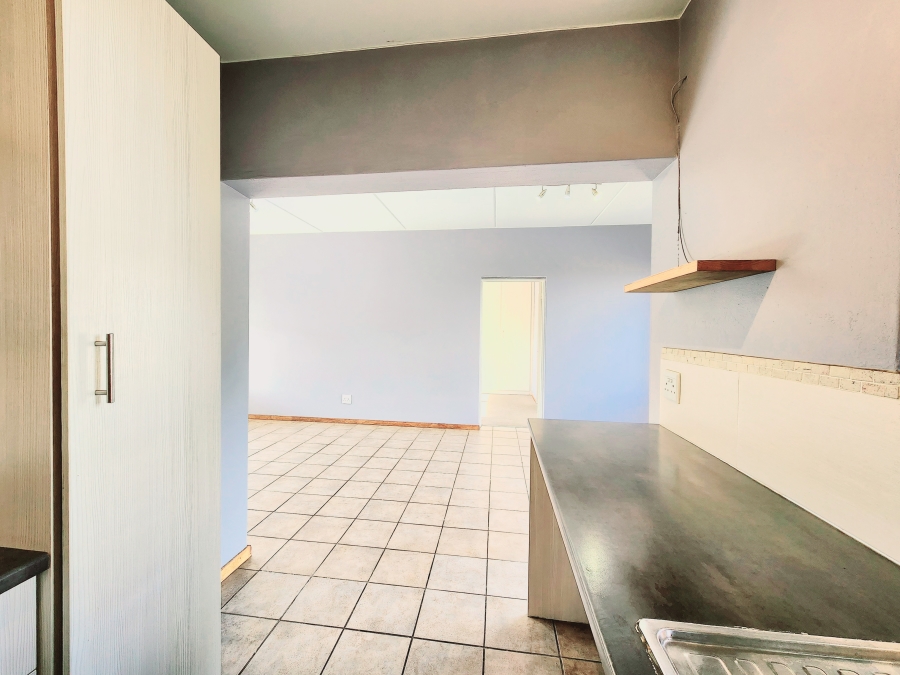 2 Bedroom Property for Sale in Honeydew Grove Gauteng