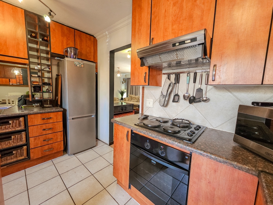 3 Bedroom Property for Sale in Die Hoewes Gauteng