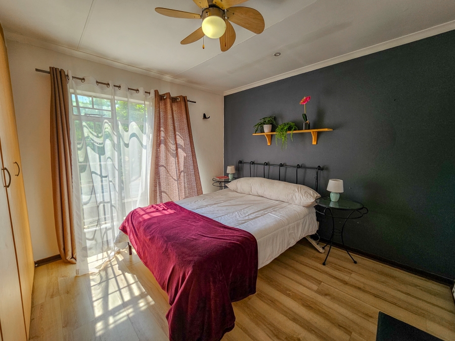 3 Bedroom Property for Sale in Die Hoewes Gauteng