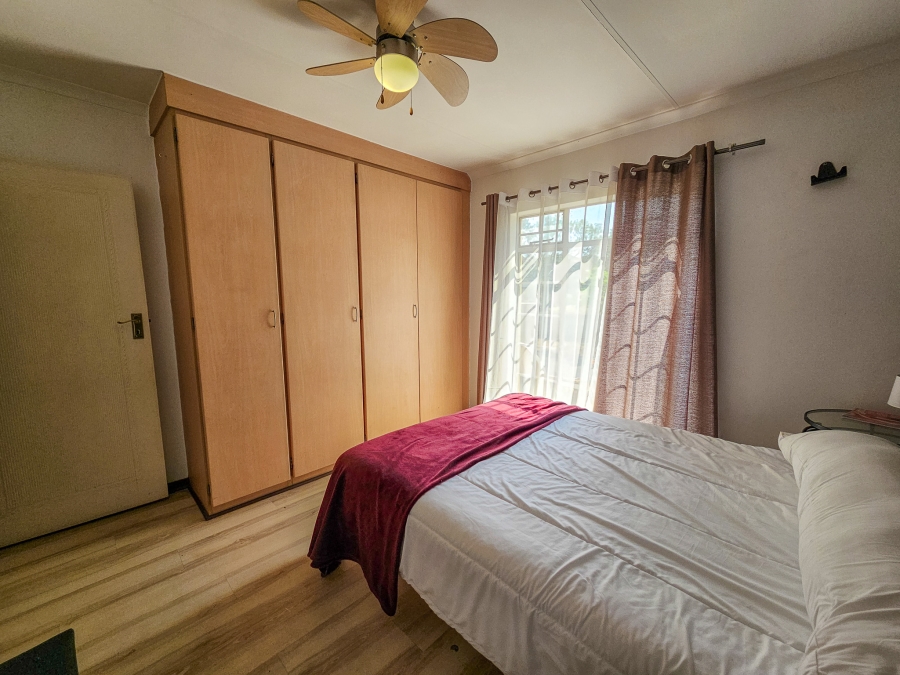 3 Bedroom Property for Sale in Die Hoewes Gauteng