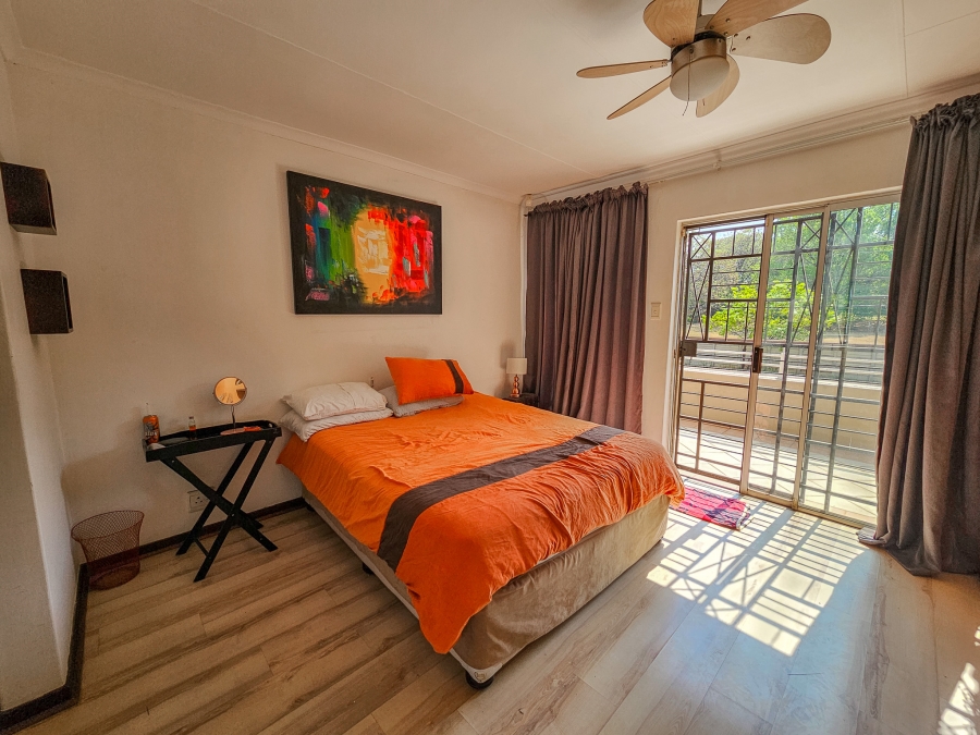 3 Bedroom Property for Sale in Die Hoewes Gauteng