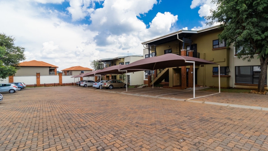 2 Bedroom Property for Sale in Glenvista Gauteng