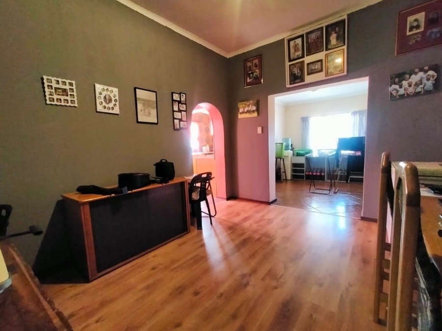 4 Bedroom Property for Sale in Middelvlei A H Gauteng