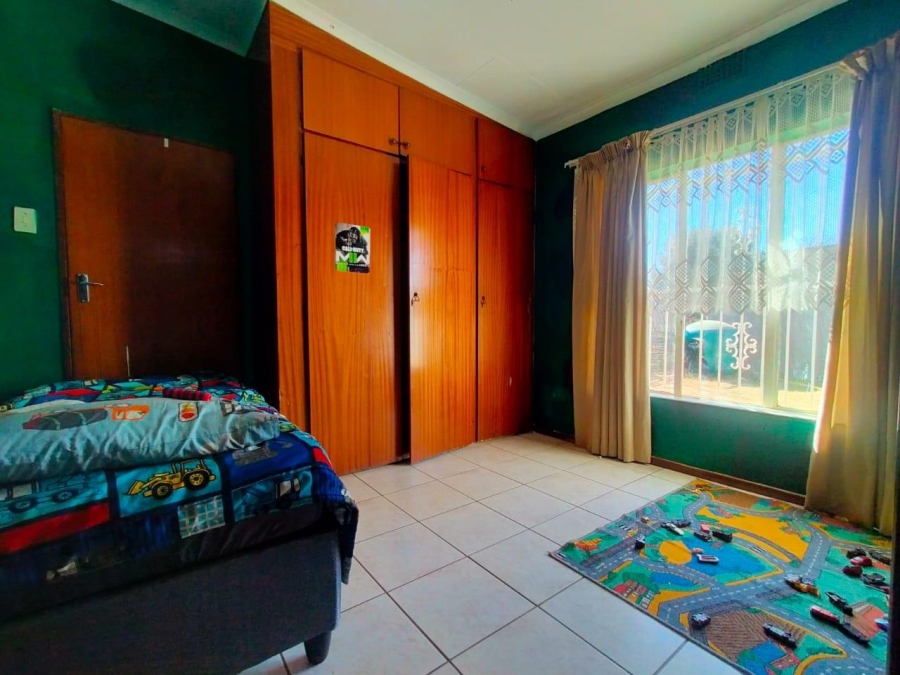 4 Bedroom Property for Sale in Middelvlei A H Gauteng