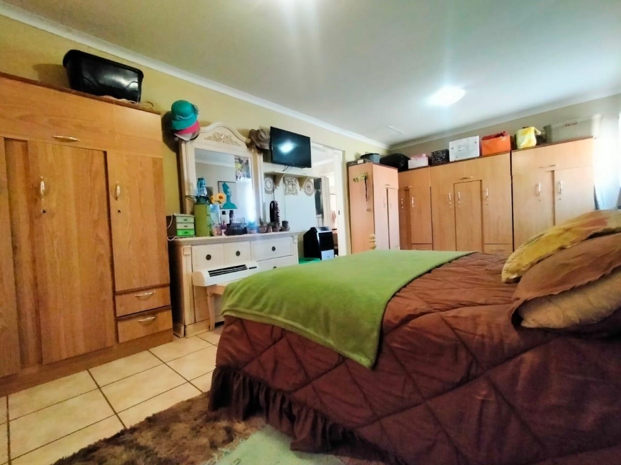 4 Bedroom Property for Sale in Middelvlei A H Gauteng