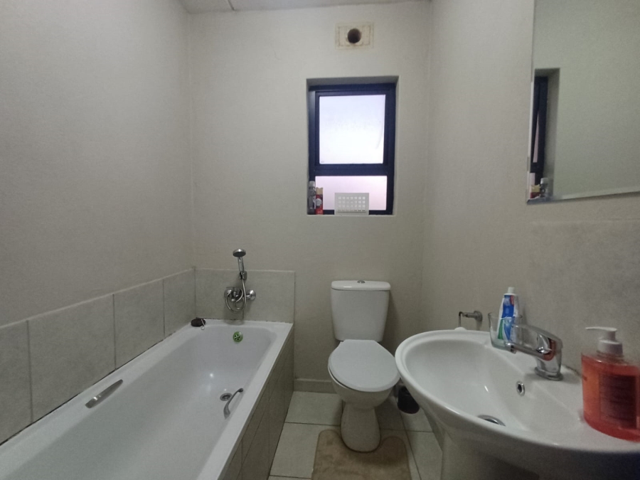 3 Bedroom Property for Sale in Kenleaf Gauteng