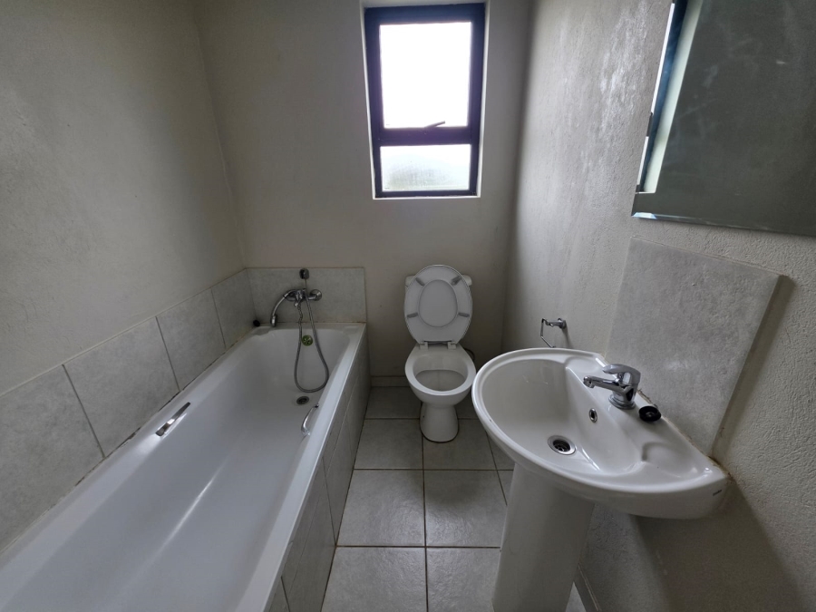 3 Bedroom Property for Sale in Kenleaf Gauteng
