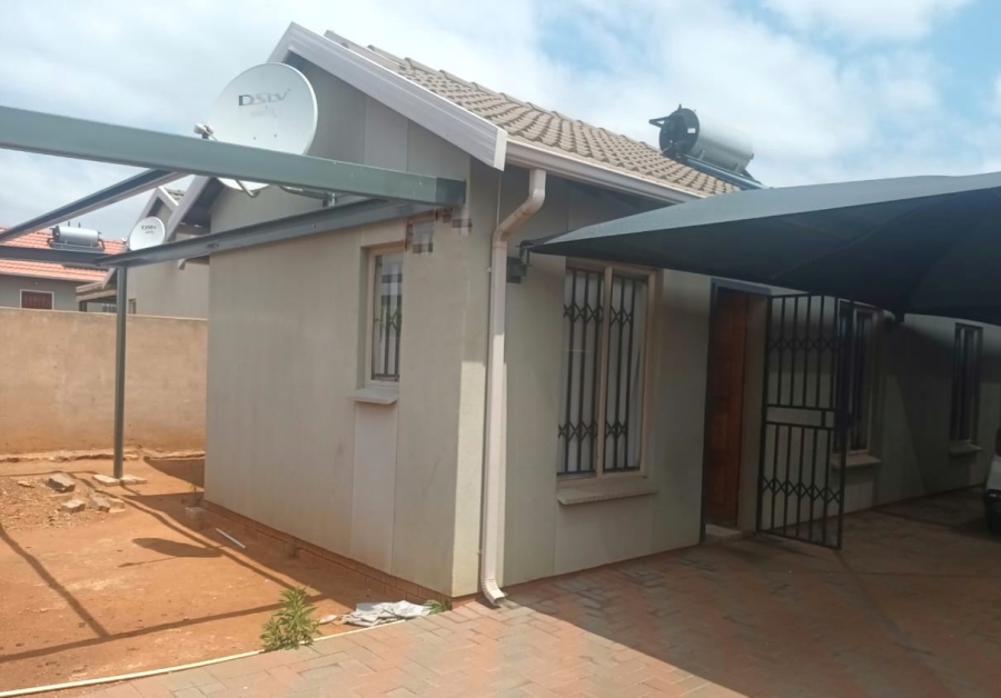 3 Bedroom Property for Sale in Rosslyn Gauteng