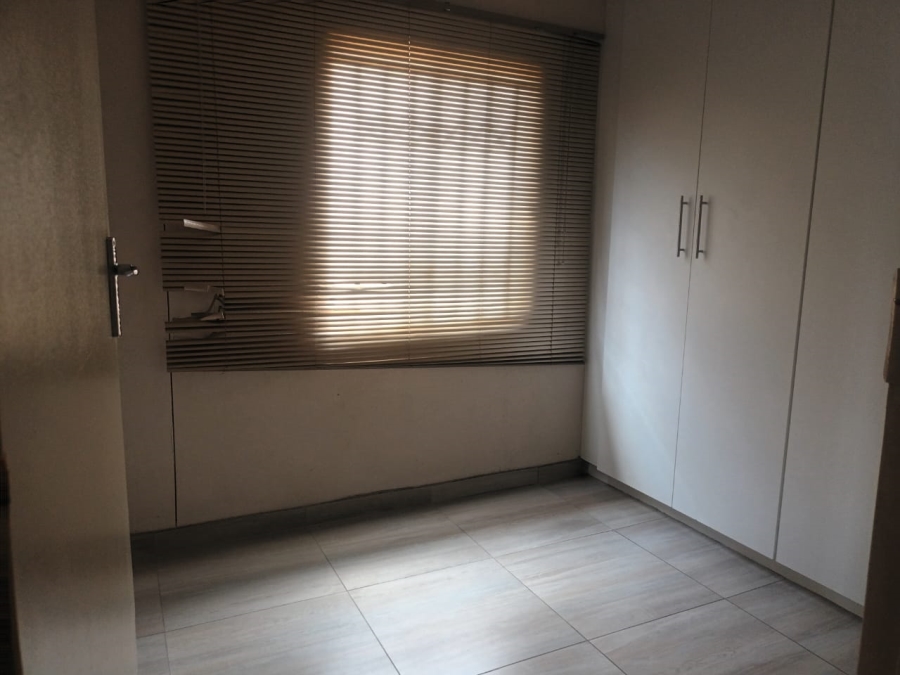 3 Bedroom Property for Sale in Rosslyn Gauteng