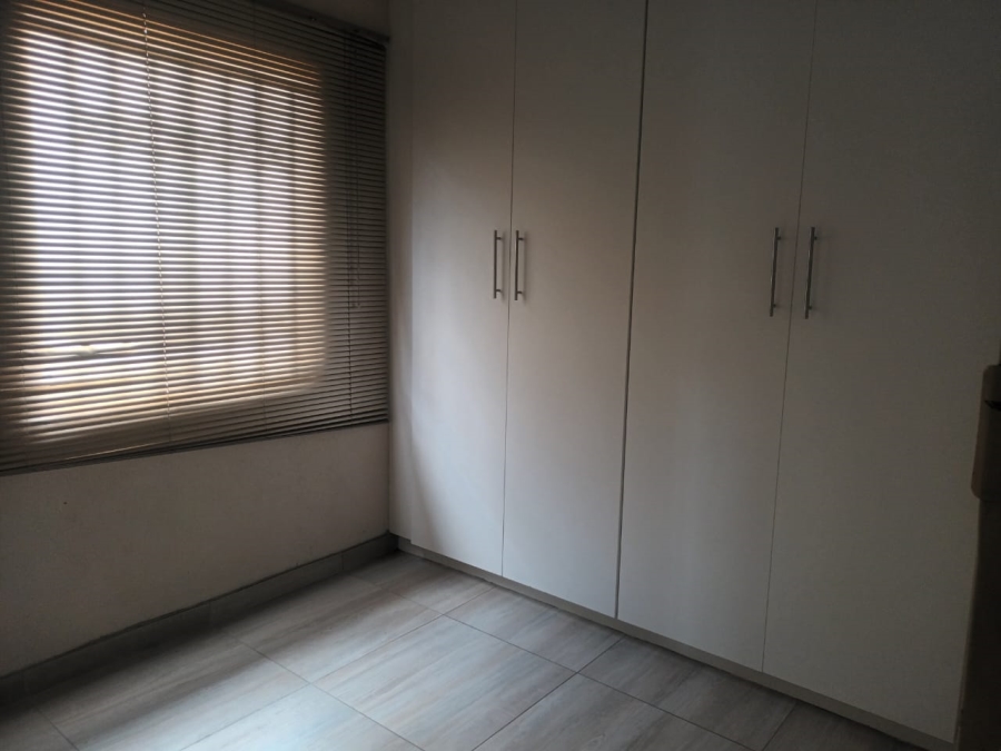 3 Bedroom Property for Sale in Rosslyn Gauteng