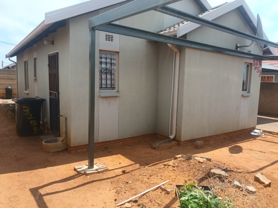 3 Bedroom Property for Sale in Rosslyn Gauteng