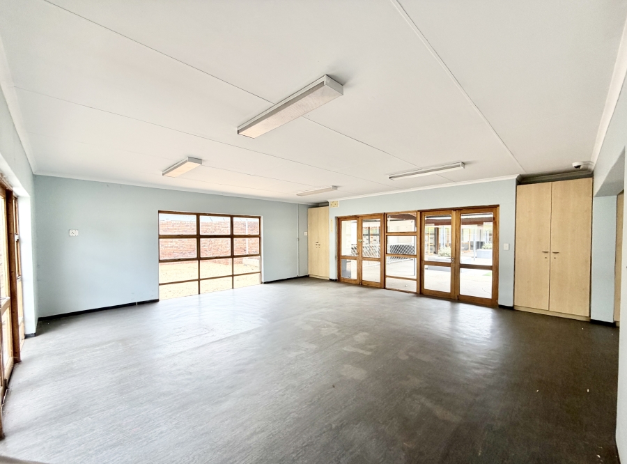 Commercial Property for Sale in Midridge Park Gauteng