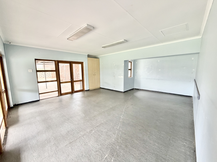 Commercial Property for Sale in Midridge Park Gauteng