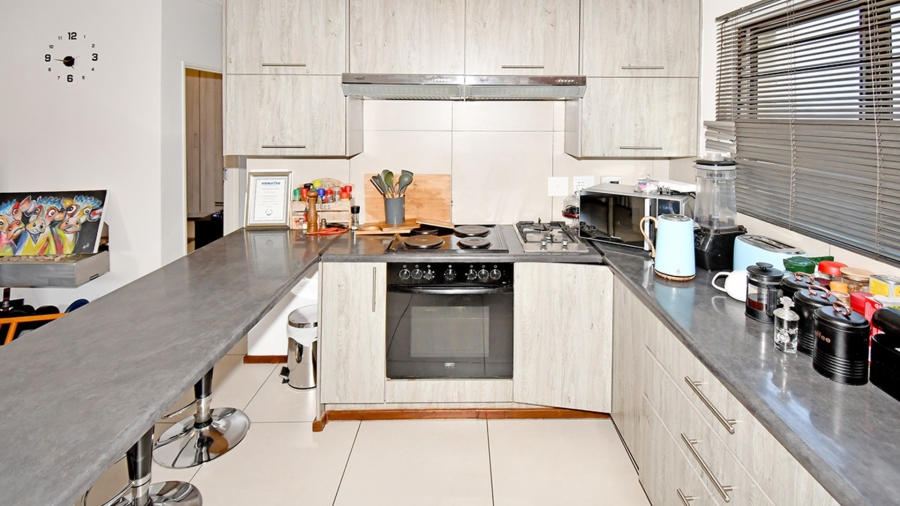 2 Bedroom Property for Sale in Kyalami Gauteng