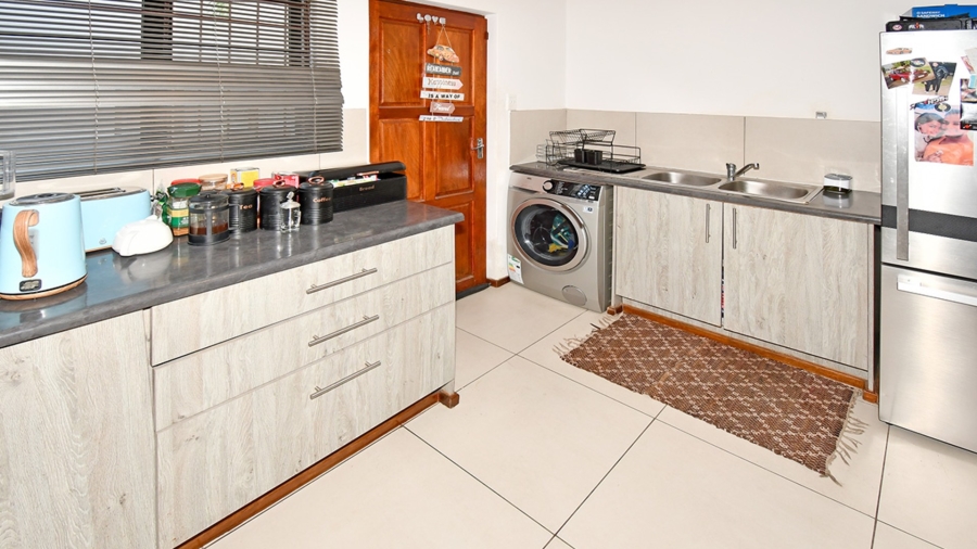 2 Bedroom Property for Sale in Kyalami Gauteng