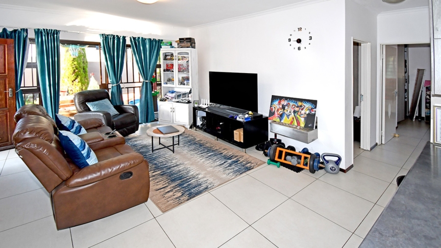 2 Bedroom Property for Sale in Kyalami Gauteng