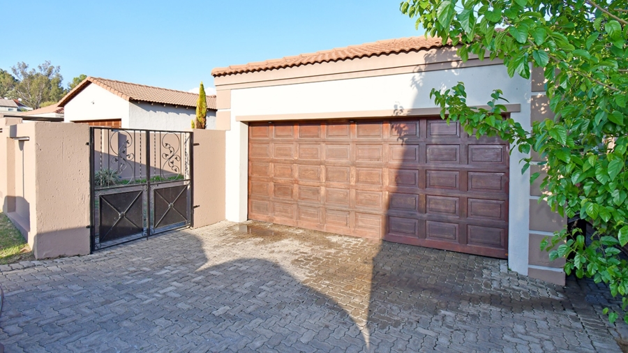 2 Bedroom Property for Sale in Kyalami Gauteng