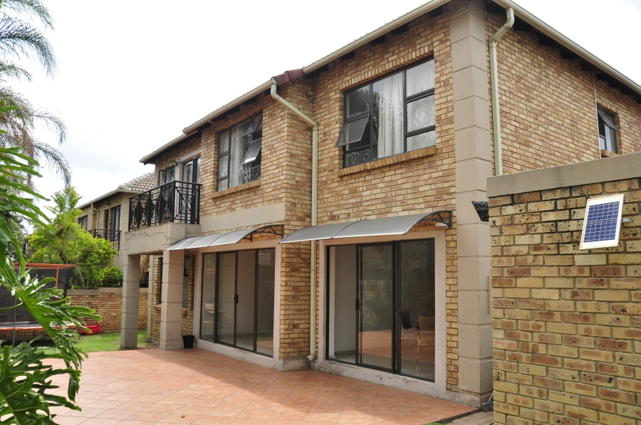 5 Bedroom Property for Sale in Beverley Gauteng