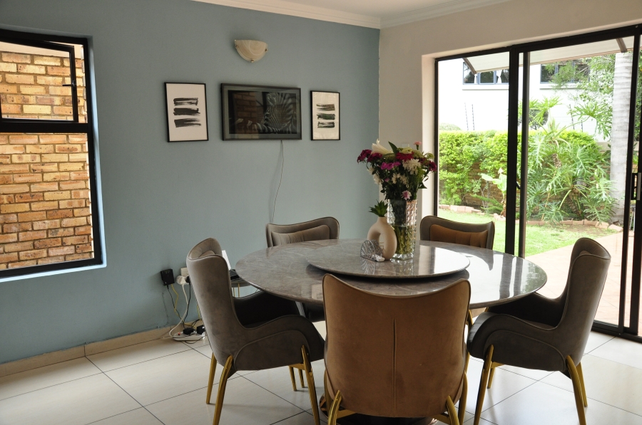 5 Bedroom Property for Sale in Beverley Gauteng