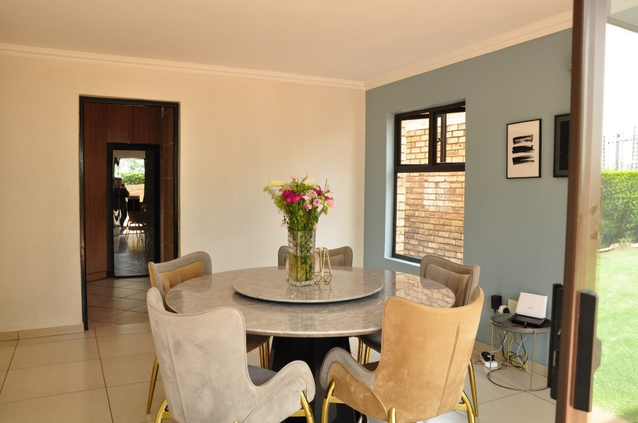 5 Bedroom Property for Sale in Beverley Gauteng