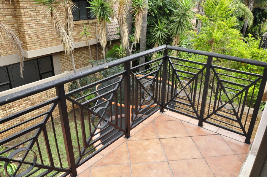 5 Bedroom Property for Sale in Beverley Gauteng