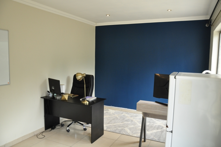 5 Bedroom Property for Sale in Beverley Gauteng