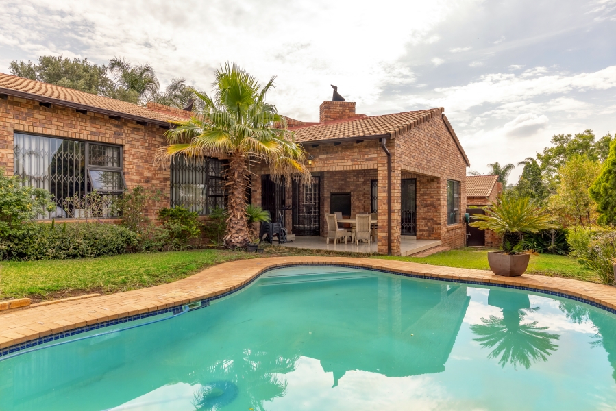 4 Bedroom Property for Sale in North Riding Gauteng