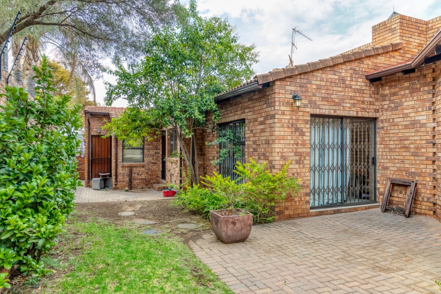 4 Bedroom Property for Sale in North Riding Gauteng