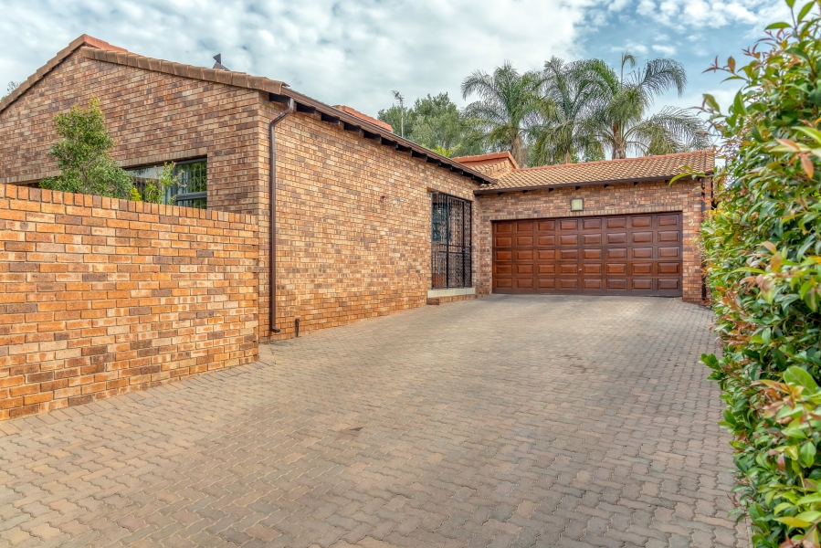 4 Bedroom Property for Sale in North Riding Gauteng