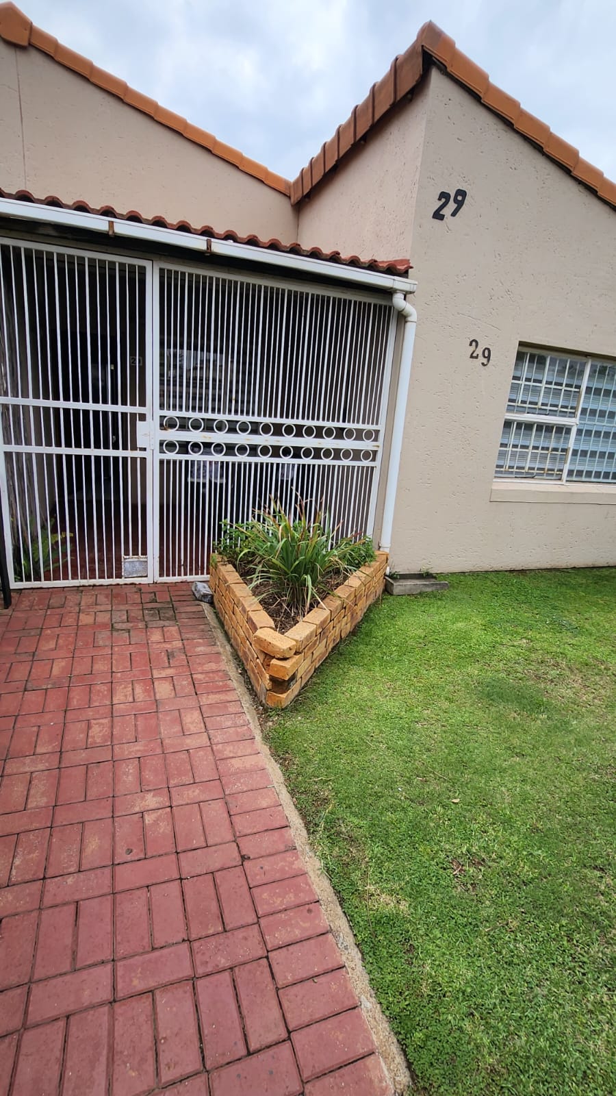 3 Bedroom Property for Sale in Klippoortje Gauteng