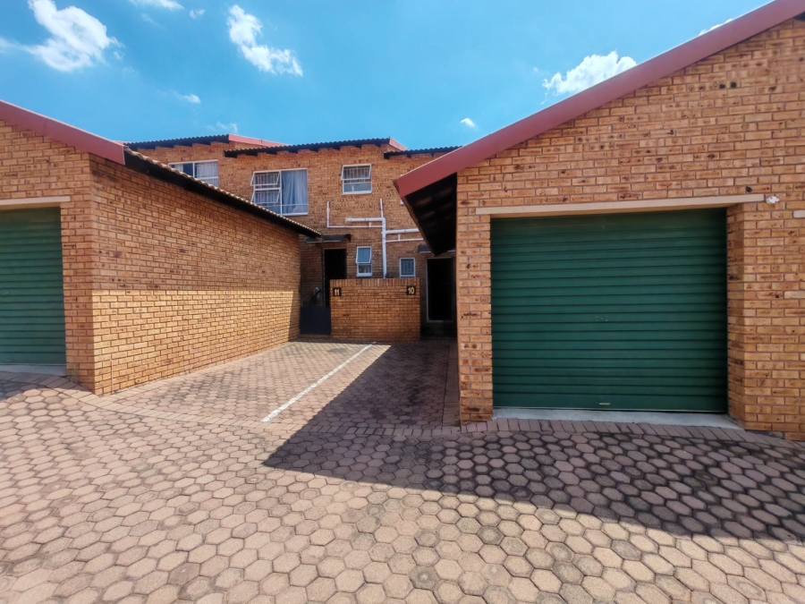 2 Bedroom Property for Sale in Rangeview Gauteng
