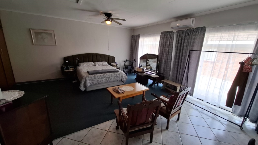 5 Bedroom Property for Sale in Fochville Gauteng