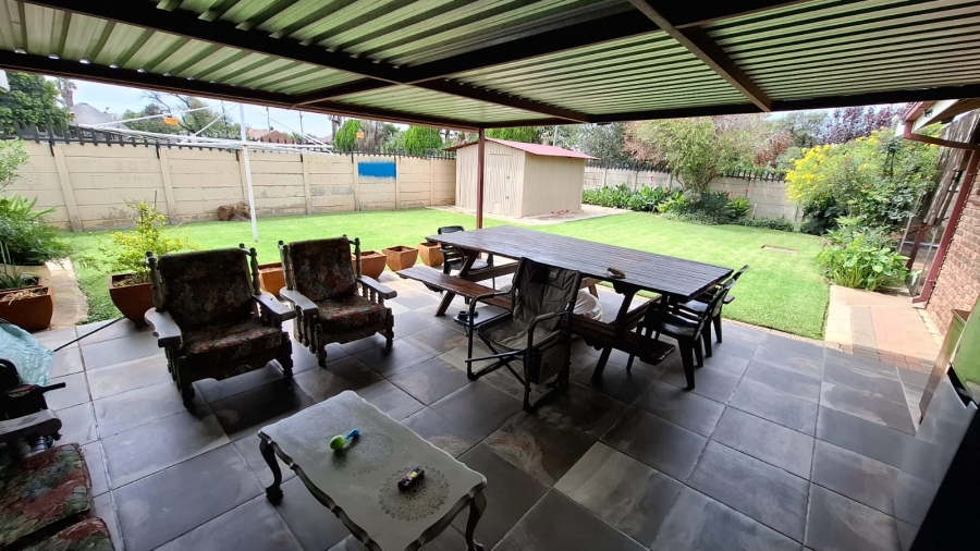 5 Bedroom Property for Sale in Fochville Gauteng