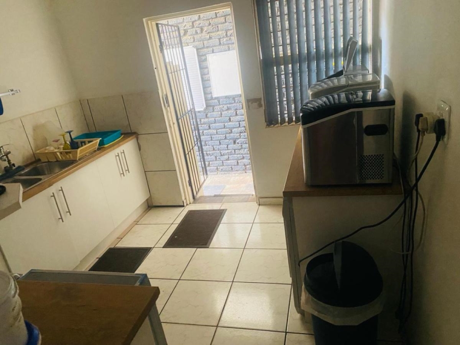 5 Bedroom Property for Sale in Three Rivers Gauteng