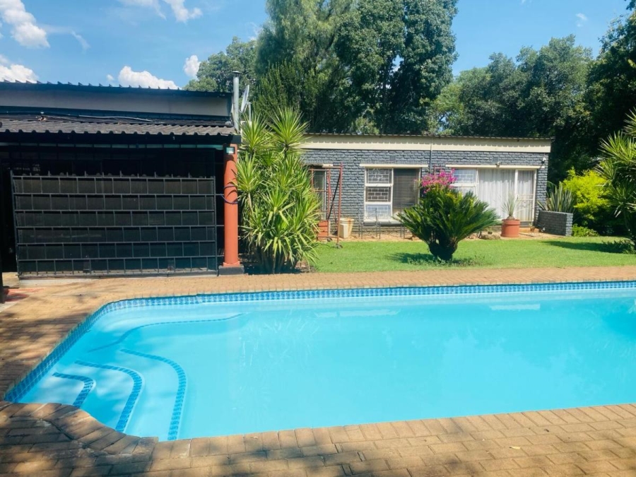 5 Bedroom Property for Sale in Three Rivers Gauteng