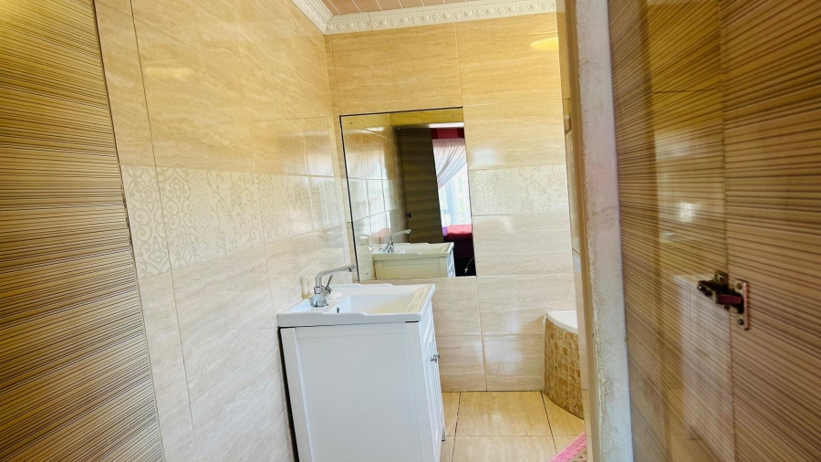 5 Bedroom Property for Sale in Vanderbijlpark SE Gauteng